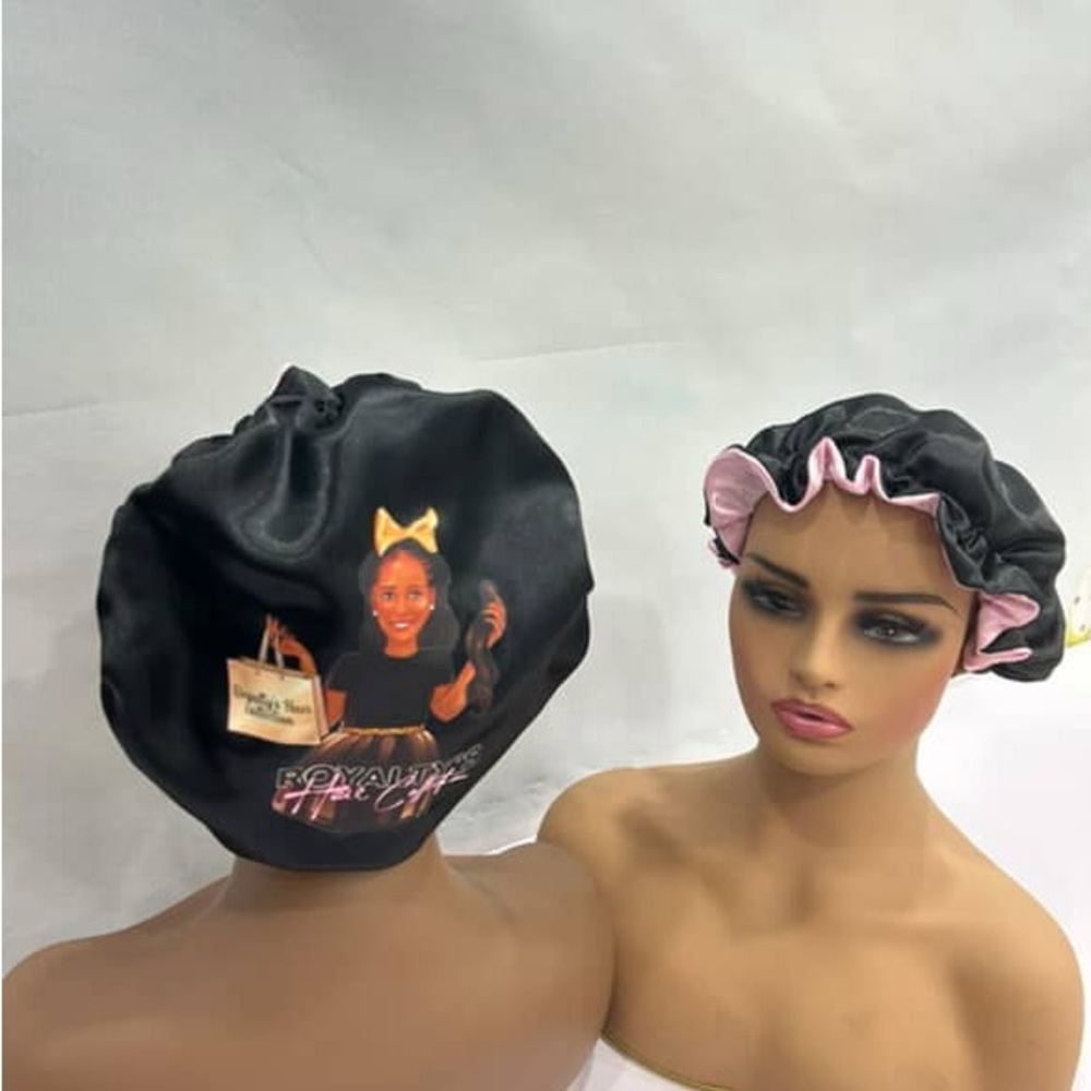 Satin Bonnet Set with Graphic Design - Picture 3 of 3